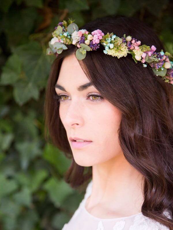corona de novia de flores naturales