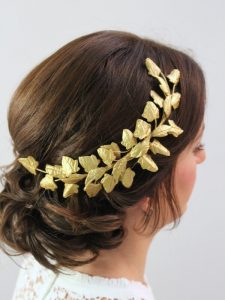 Tocado de porcelana para novia