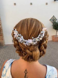 tocado de porcelana para invitada en Torrent