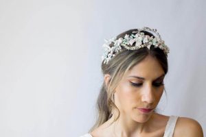 Semicorona de porcelana para novia