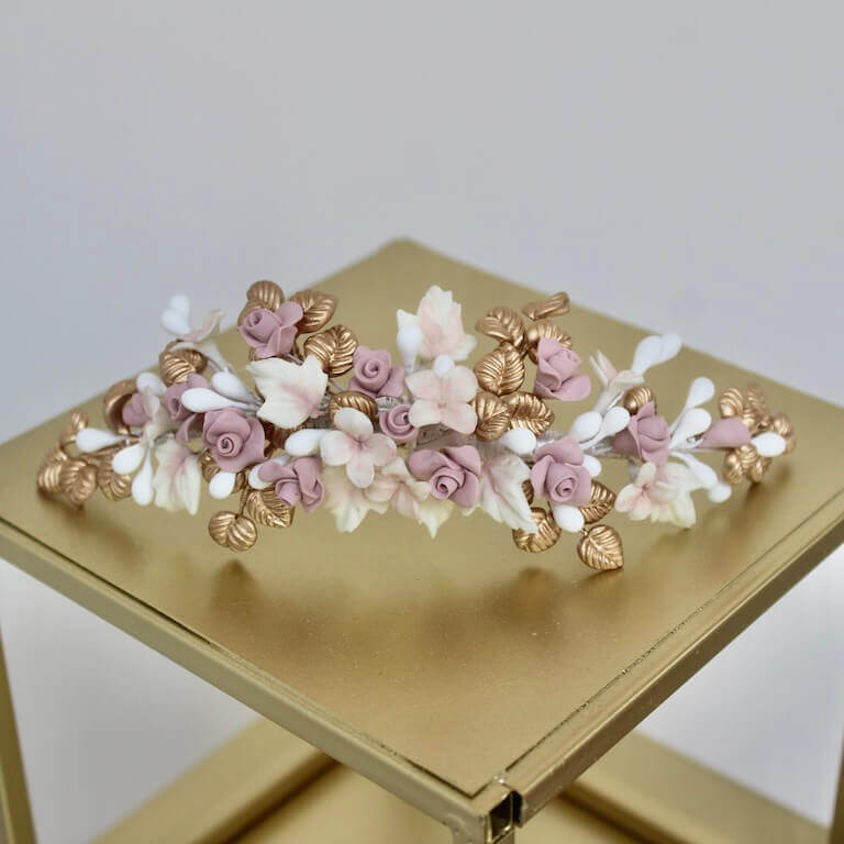 Tocado de flores para novia